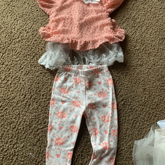 Outfits - Picture 2 of 8